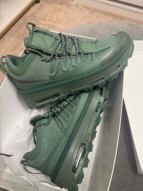 Women’s Jordan air Mae Low-Top Athletic Sneaker in Green